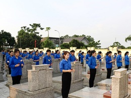 Phú Cát trang trọng tổ chức Lễ thắp nến tri ân các Anh hùng liệt sĩ nhân kỷ niệm 78 năm Ngày Thương binh – Liệt sĩ