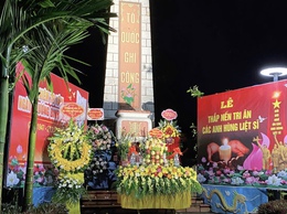 CÔNG AN XÃ PHÚC LỘC LONG TRỌNG TỔ CHỨC LỄ THẮP NẾN TRI ÂN CÁC ANH HÙNG LIỆT Sĩ