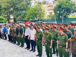 PHƯỜNG PHƯƠNG LIỆT RA QUÂN CAO ĐIỂM AN NINH TRẬT TỰ, VỆ SINH MÔI TRƯỜNG CHÀO MỪNG CÁC NGÀY LỄ LỚN
