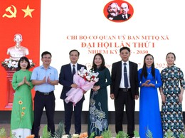 CHI BỘ CƠ QUAN MTTQ XÃ TRUNG GIÃ TỔ CHỨC ĐẠI HỘI NHIỆM KỲ 2025-2030