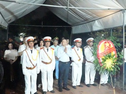 Tổ chức dâng hương tưởng niệm các anh hùng liệt sĩ nhân Ngày 27/7