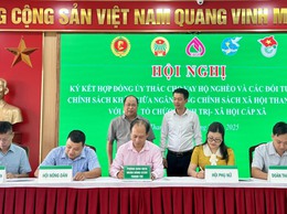 Xã Đại Thanh: Ký kết hợp đồng ủy thác cho vay hộ nghèo và các đối tượng chính sách khác giữa PGD Ngân hàng chính sách xã hội Thanh Trì với các tổ chức chính trị xã hội trên địa bàn