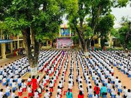 HỌC SINH TRƯỜNG TIỂU HỌC THANH CAO TRI ÂN CÁC ANH HÙNG LIỆT SĨ