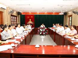 Đồng chí Bí thư Đảng ủy chỉ đạo khẩn trương hoàn thành công tác chuẩn bị cho Đại hội Đảng bộ xã Sơn Đồng lần thứ Nhất