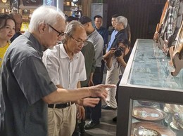 Trải nghiệm nghề khảm trai Chuyên Mỹ tại phố cổ Hà Nội