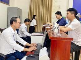 Điểm phục vụ hành chính công Xuân Mai tiếp nhận gần 200 lượt người đến giải quyết TTHC