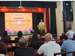 Phường Yên Hoà: Tổ chức gặp mặt cán bộ, công chức, người lao động khối cơ quan Đảng uỷ - Uỷ ban MTTQ Việt Nam phường