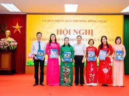 PHƯỜNG ĐÔNG NGẠC TỔ CHỨC HỘI NGHỊ CÔNG BỐ CÁC QUYẾT ĐỊNH VỀ CÔNG TÁC CÁN BỘ THEO CHỦ TRƯƠNG THỰC HIỆN CHÍNH QUYỀN ĐỊA PHƯƠNG 2 CẤP
