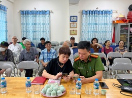 Công an phường Tây Hồ trực tiếp xuống cơ sở, đồng hành cùng nhân dân