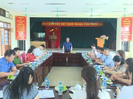 PHÓ BÍ THƯ THƯỜNG TRỰC ĐẢNG ỦY XÃ SÓC SƠN VƯƠNG NGUYÊN MINH LÀM VIỆC VỚI CÁC THÔN TRÊN ĐỊA BÀN XÃ