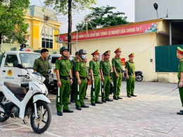 Công an xã Hoài Đức ra quân đảm bảo trật tự văn minh đô thị, trật tự an toàn giao thông