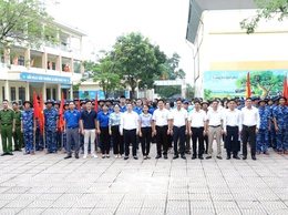 Bình Minh tổ chức phát động ra quân tổng vệ sinh môi trường  góp phần tạo cảnh quan môi trường “ Sáng- xanh- sạch- đẹp”