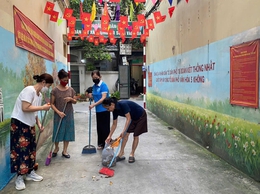 Hội LHPN phường Phương Liệt đồng loạt ra quân tổng vệ sinh môi trường