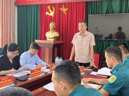 Đồng chí Bí thư Đảng ủy xã An Khánh làm việc với Ban chỉ huy Quân sự xã