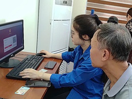 Xã Trần Phú: lực lượng đoàn viên thanh niên hỗ trợ tại Điểm phục vụ hành chính công