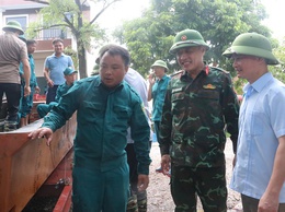 Người trưởng thôn dân tin, dân yêu
