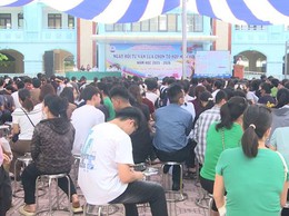 Rộn ràng Ngày hội tư vấn tuyển sinh vào lớp 10 tại trường THPT Phúc Thọ