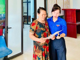 Tuổi trẻ xã Yên Bài xung kích đồng hành cùng người dân trong cải  cách hành chính