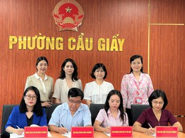 UBND phường Cầu Giấy làm việc với Ngân hàng Chính sách Xã hội Thành phố về thực hiện nhiệm vụ trên địa bàn phường 6 tháng cuối năm 2025