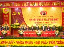Phiên làm việc đầu tiên của Đại hội đại biểu Đảng bộ xã Phú Xuyên lần thứ I, nhiệm kỳ 2025 - 2030