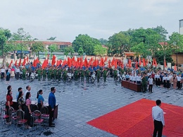 Xã Thiên Lộc ra quân tổng VSMT, đảm bảo trật tự văn minh đô thị trên địa bàn xã chào mừng Đại hội đại biểu Đảng bộ xã Thiên Lộc lần thứ Nhất, nhiệm kỳ 2025 - 2030