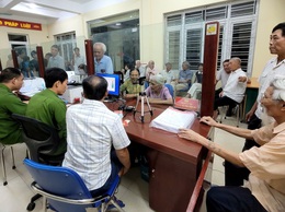 Hòa Xá triển khai cao điểm cấp đổi Thẻ đảng viên gắn chip điện tử