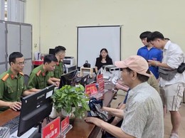 Phường Hà Đông: Cấp đổi khoảng 4.700 thẻ đảng viên sau ba ngày