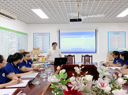 TRƯỜNG MẦM NON HOA MAI: THAM GIA TẬP HUẤN PHẦN MỀM HỒ SƠ PHIÊN BẢN NÂNG CẤP BẮT NHỊP CÔNG NGHỆ, ĐỔI MỚI QUẢN LÝ GIÁO DỤC