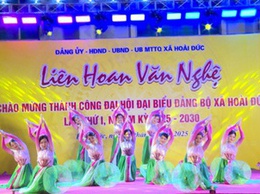 Liên hoan văn nghệ chào mừng thành công Đại hội đảng bộ xã Hoài Đức
