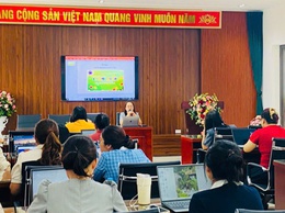 Trường tiểu học Trần Phú tổ chức tập huấn công nghệ thông tin năm học 2025 - 2026