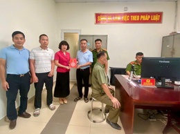 Quyết tâm hoàn thành việc cấp, đổi thẻ cho đảng viên trên địa bàn phường Bồ Đề trước 15/8