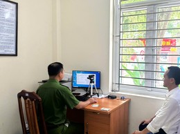 Đảng bộ Phường Tây Tựu đổi thẻ đảng viên cho trên 1100 đảng viên