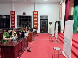 Xã Hoài Đức triển khai công tác cấp thẻ Đảng viên mới