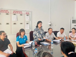 PHÒNG GIAO DỊCH NGÂN HÀNG CHÍNH SÁCH XÃ HỘI (NHCSXH) HÀ ĐÔNG TỔ CHỨC GIAO BAN THÁNG 8 TẠI PHƯỜNG YÊN NGHĨA 