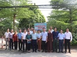MTTQ xã Bát Tràng: Gắn biển 2 