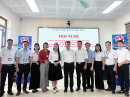 Xã Hát Môn triển khai Chiến dịch “45 ngày đêm ra quân hỗ trợ hoạt động chuyển đổi số”; triển khai Điểm “Bình dân học vụ số lưu động” và dịch vụ công lưu động trên địa bàn xã