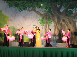 TƯNG BỪNG CHƯƠNG TRÌNH NGHỆ THUẬT
CHÀO MỪNG ĐẠI HỘI ĐẠI BIỂU ĐẢNG BỘ PHƯỜNG LẦN THỨ NHẤT, NHIỆM KỲ 2025 - 2030
