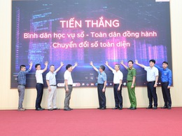 Xã Tiến Thắng tổ chức lễ phát động phong trào “Bình dân học vụ số” và hưởng ứng chiến dịch “45 ngày đêm” ra quân hỗ trợ hoạt động chuyển đổi số tại các xã, phường trong giai đoạn đầu thực hiện chính quyền địa phương 2 cấp