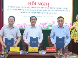 Hội nghị ký kết Quy chế phối hợp giữa Thường trực HĐND, UBND và Ủy ban MTTQ Việt Nam xã; Chương trình phối hợp công tác giữa UBND và Ủy ban MTTQ Việt Nam xã