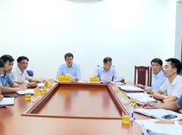 Đồng chí Nguyễn Hoàng Trường-Bí thư Đảng ủy, Chủ tịch HĐND xã tiếp công dân định kỳ tháng 8 năm 2025