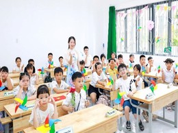 TRƯỜNG TIỂU HỌC HẠ YÊN QUYẾT HÂN HOAN CHÀO ĐÓN HỌC SINH KHÓA ĐẦU TIÊN