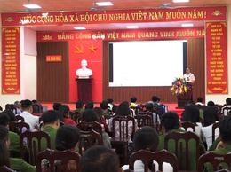 HỘI NGHỊ HỌC TẬP, QUÁN TRIỆT, TRIỂN KHAI THỰC HIỆN 4 NGHỊ QUYẾT CỦA BỘ CHÍNH TRỊ KHÓA XIII VÀ NGHỊ QUYẾT ĐẠI HỘI ĐẢNG BỘ XÃ DÂN hÒA LẦN THỨ I NHIỆM KỲ 2025-2030.