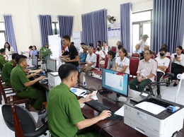 Xã Mê Linh triển khai cấp đổi thẻ Đảng viên