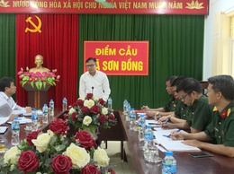 Đảng ủy, Chỉ huy Ban Chỉ huy phòng thủ khu vực 2 - Phúc Thọ làm việc với xã Sơn Đồng về công tác quốc phòng, quân sự 6 tháng cuối năm 2025