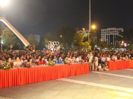 Tưng từng liên hoan văn nghệ chào mừng thành công Đại hội Đại biểu Đảng bộ phường Đại Mỗ lần thứ I, nhiệm kỳ 2025-2030