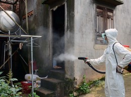 Phường Phú Lương đẩy mạnh công tác VSMT, diệt bọ gậy, phòng chống sốt xuất huyết