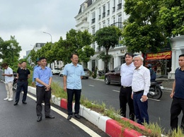Phường Đại Mỗ ra quân xử lý các vi phạm về trật tự văn minh đô thị