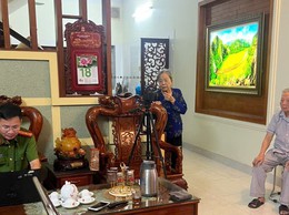 TINH THẦN TẬN TỤY, TRÁCH NHIỆM CỦA CÔNG AN XÃ YÊN LÃNG TRONG THỰC HIỆN NHIỆM VỤ ĐỔI THẺ ĐẢNG VIÊN.