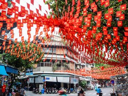 Hà Nội rực sắc cờ hoa chào mừng Cách mạng tháng Tám và Quốc khánh 2-9