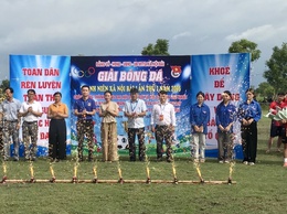 Khai mạc giải bóng đá thanh niên xã Nội Bài lần thứ nhất năm 2025